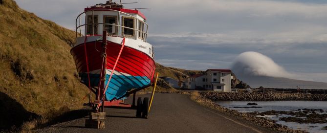 Wenn man in den Westfjorden lebt, hat man meist ein Boot.