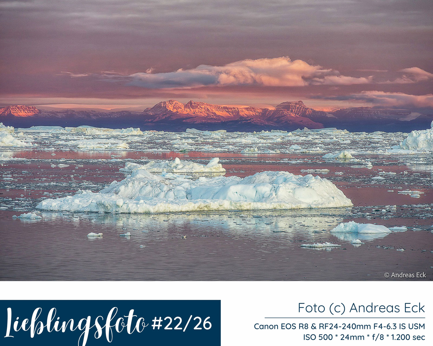 Lieblingsfoto 22/2026 mit Morgenlicht über der Disko Bucht bei Ilulissat in Westgrönland, Eisbergen, dunklem Wasser und rot beleuchteten Bergen